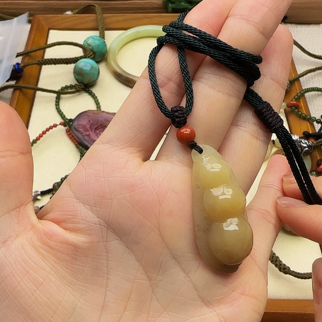 南红玛瑙颈饰未镶嵌风**淡