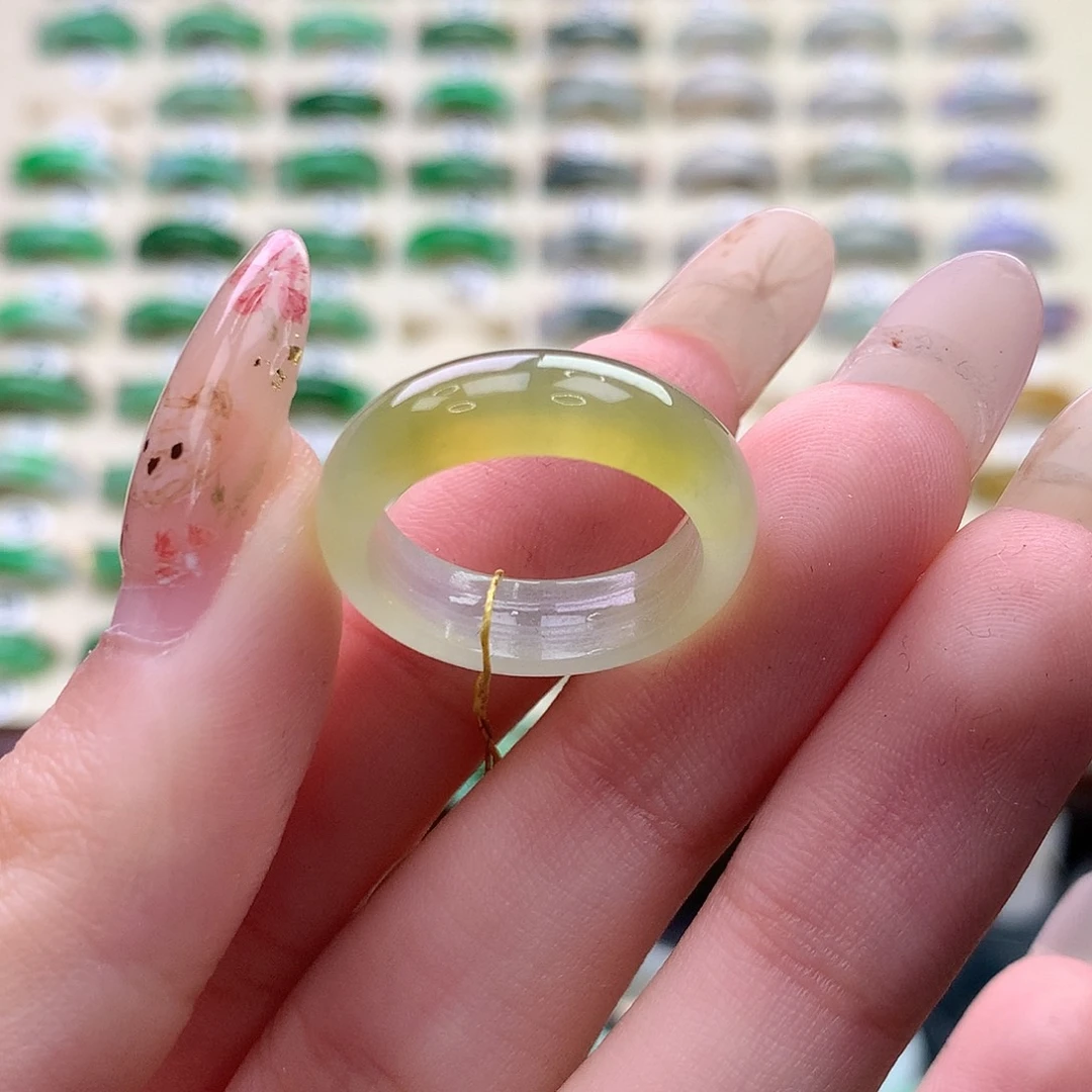 翡翠未镶嵌戒指港14