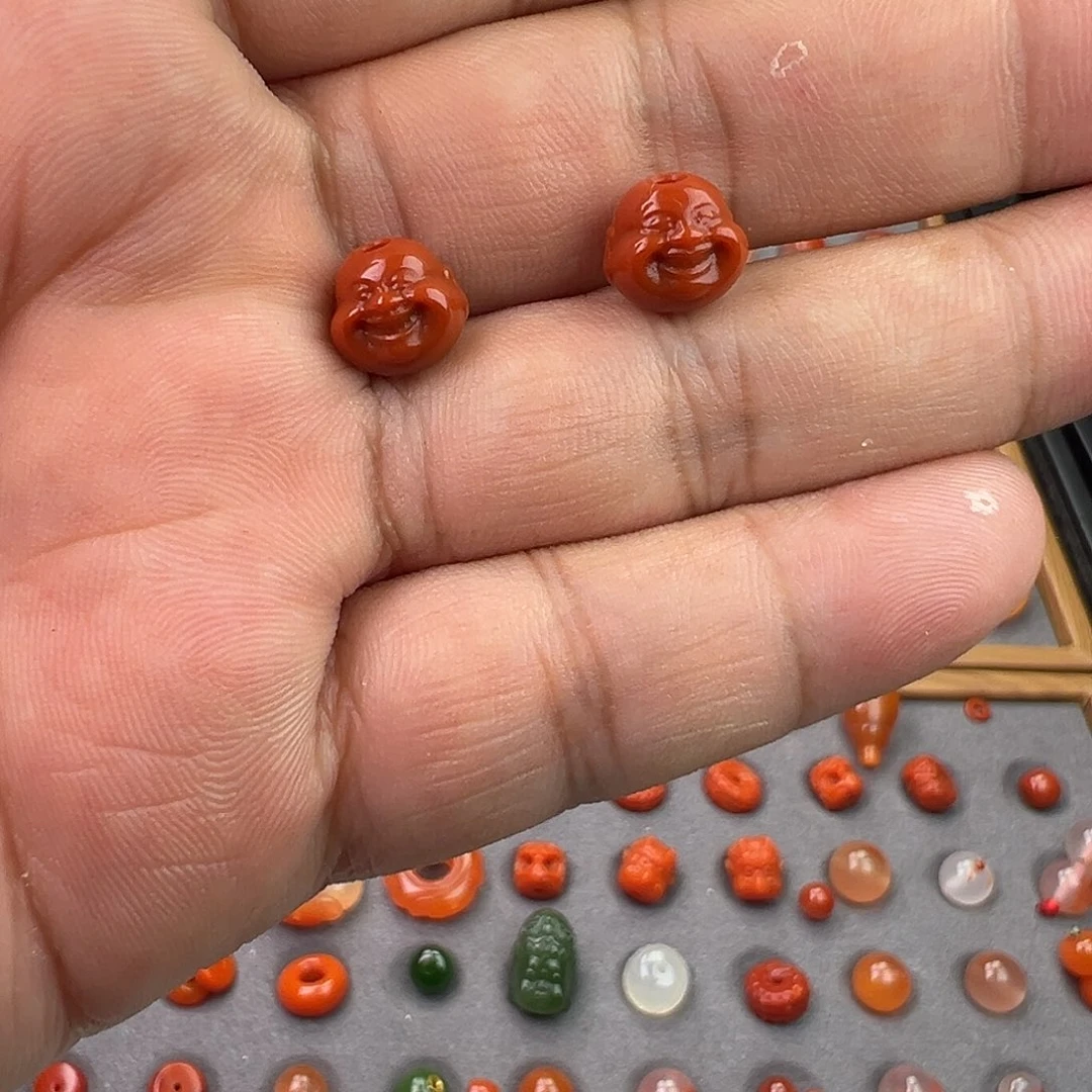 南红玛瑙未镶嵌珠宝奇石