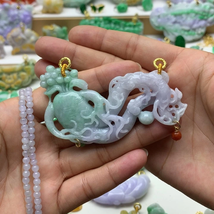 颈饰未镶嵌翡翠翡翠
