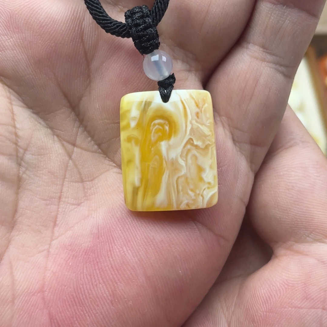 琥珀颈饰未镶嵌琥珀蜜蜡
