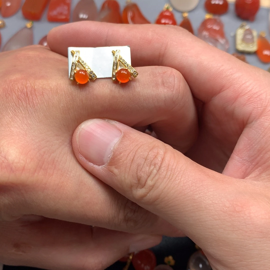 南红玛瑙未镶嵌颈饰