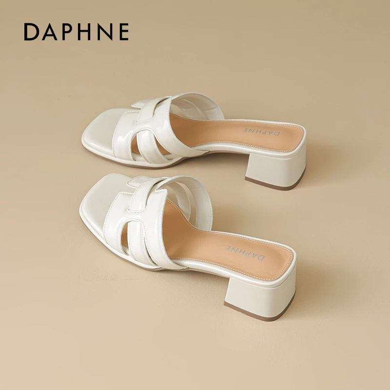 达芙妮粗跟凉鞋女款2025新款爆款夏外穿网红罗马一字凉拖鞋不累脚