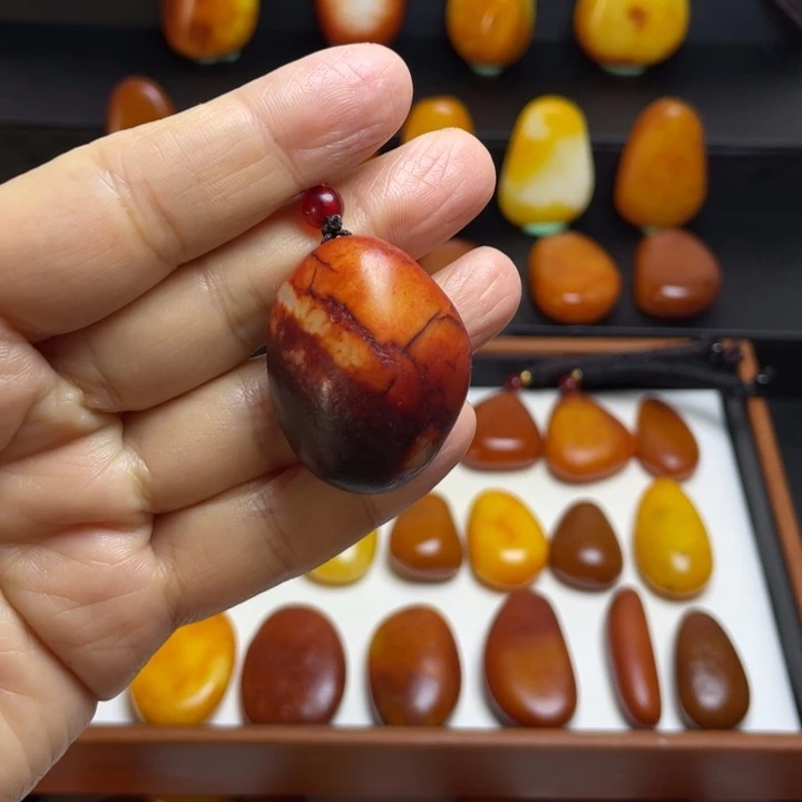 和田玉（糖玉）未镶嵌颈饰