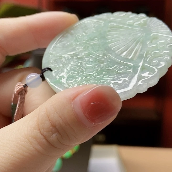 翡翠未镶嵌颈饰吊坠