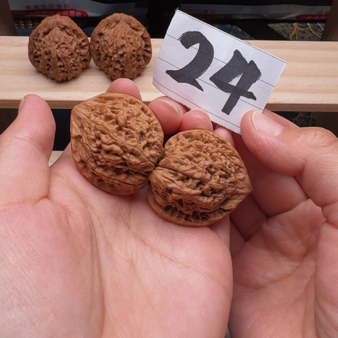 文玩核桃把件全品35尺官帽