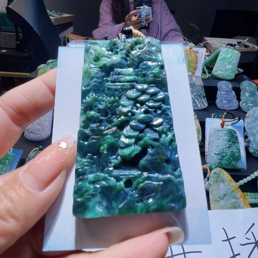 颈饰未镶嵌翡翠翡翠