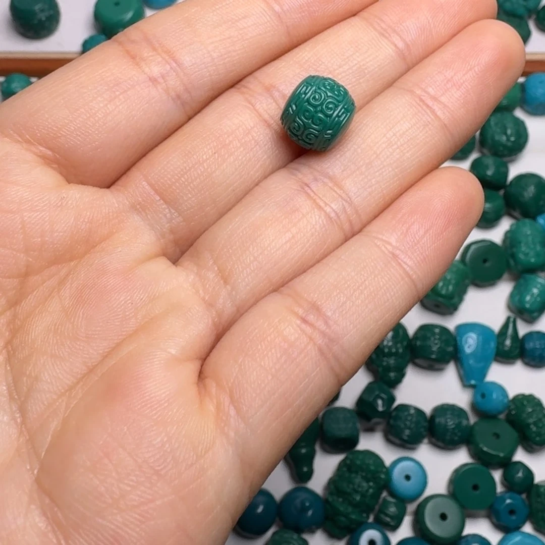 琉璃颈饰科技松配饰