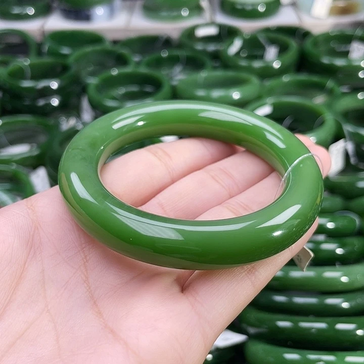 未镶嵌手镯和田玉（碧玉）