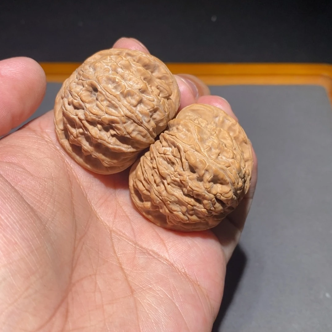 文玩核桃吊坠42全品闷白