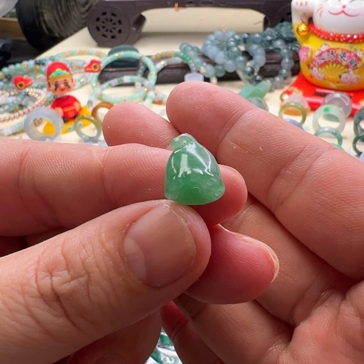 翡翠未镶嵌吊坠(不含链)翡翠吊坠