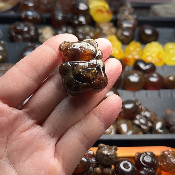 未镶嵌颈饰琥珀根珀