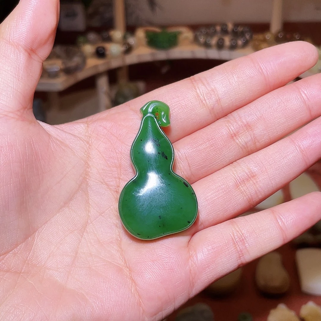 颈饰未镶嵌和田玉吴*