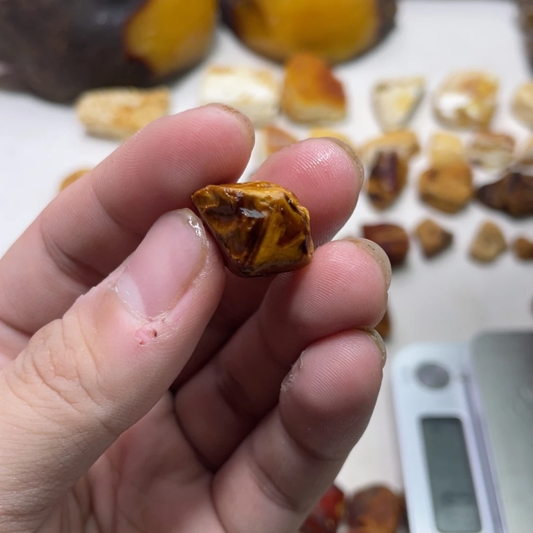 定制琥珀大**家天然原矿
