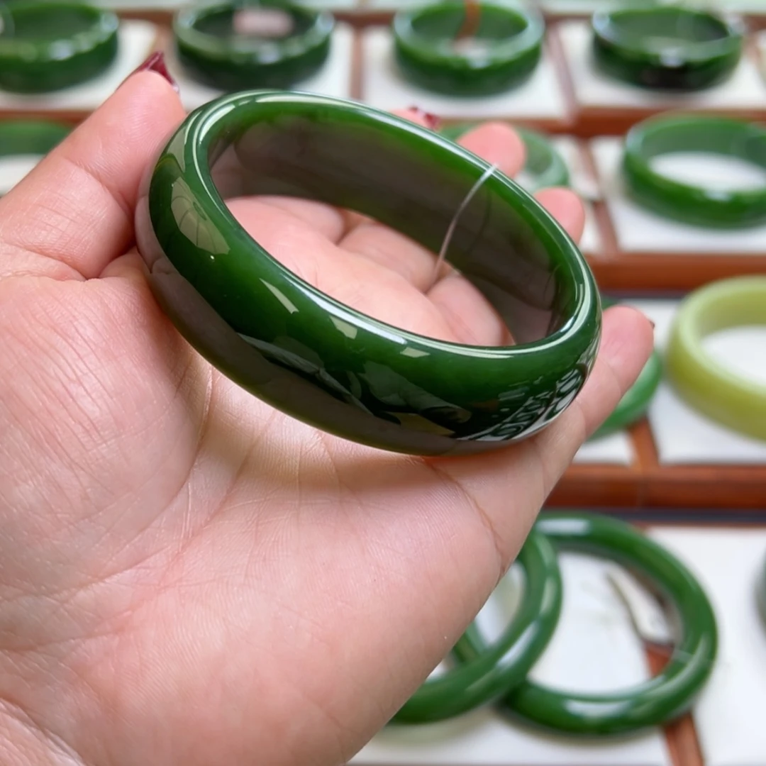 【闪购商品】和田玉手镯未镶嵌心*、