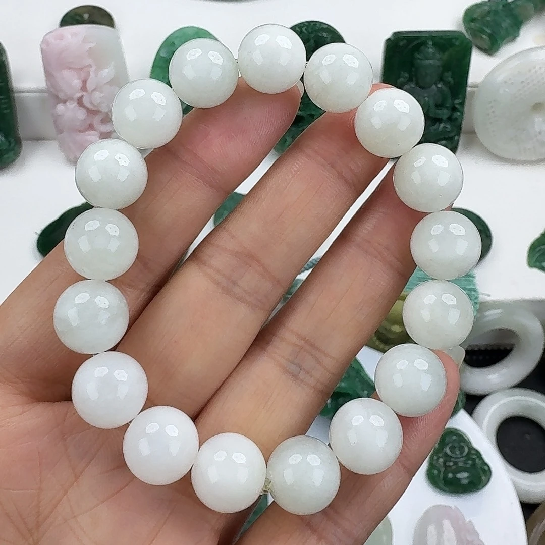 独山玉未镶嵌颈饰