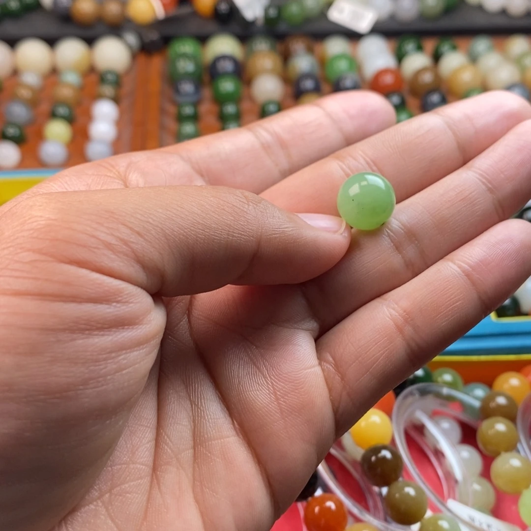 和田玉未镶嵌珠宝奇石卡12苹果绿y