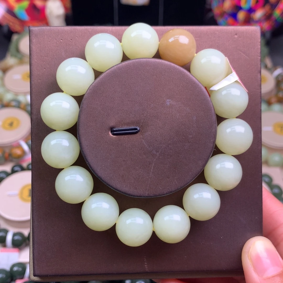 龙***神和田玉未镶嵌手串