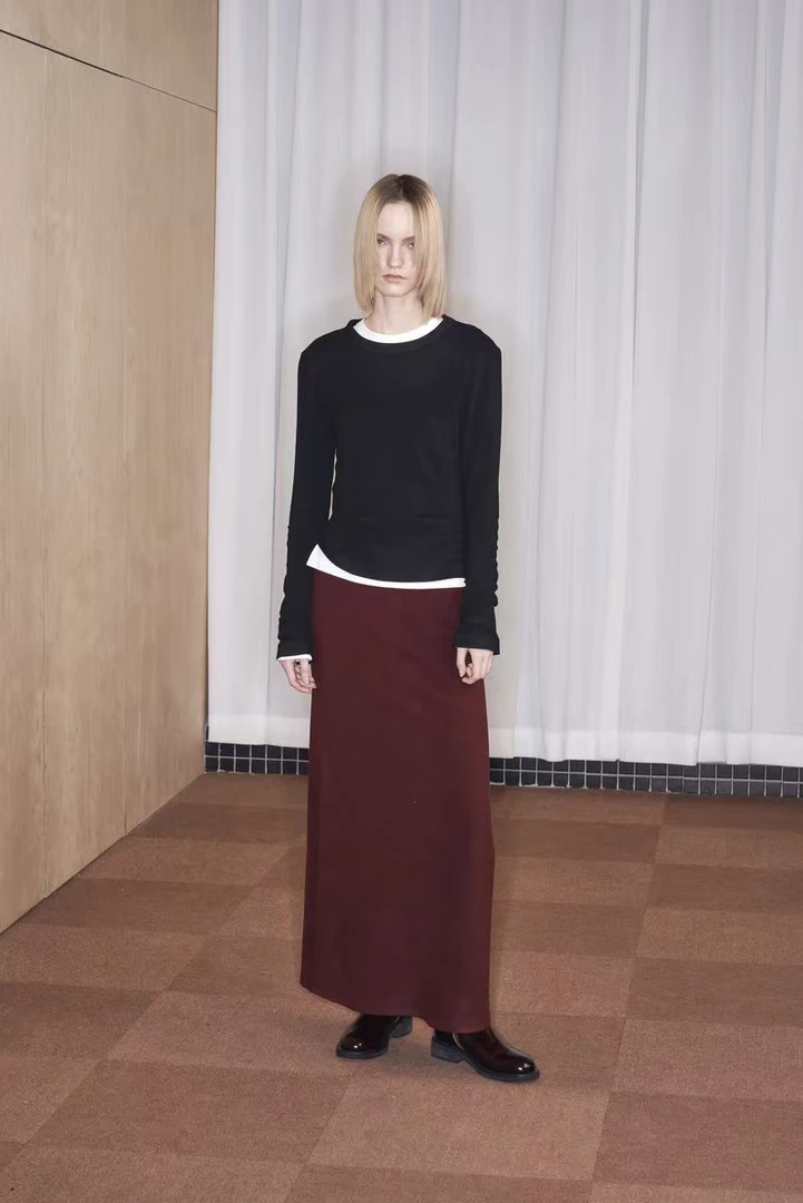 MAKE IF 25早春新品 设计师品牌 蚕丝绒发热半身裙  18506