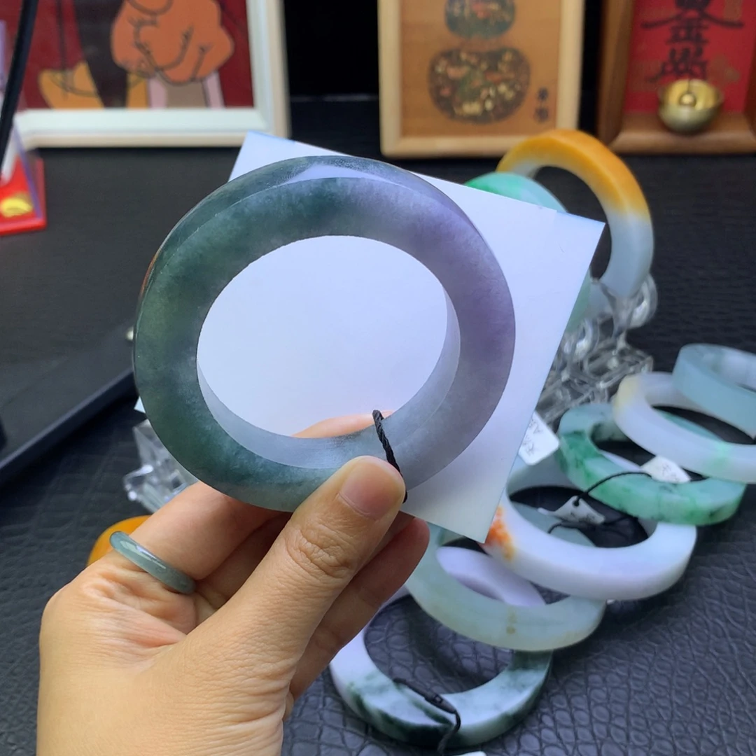 定制翡翠未镶嵌翡翠手镯