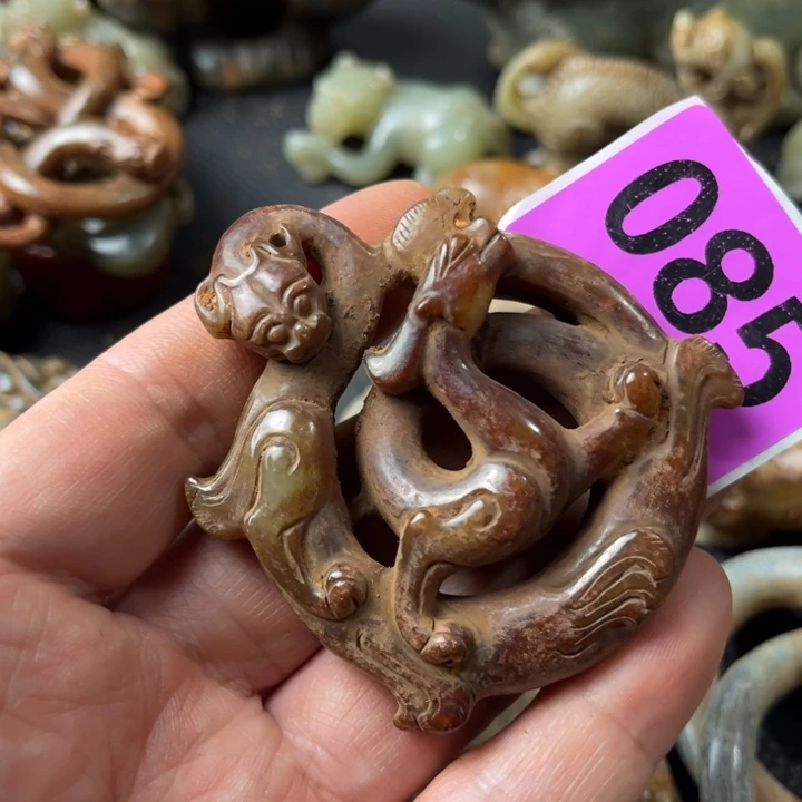 和田玉颈饰未镶嵌陶*