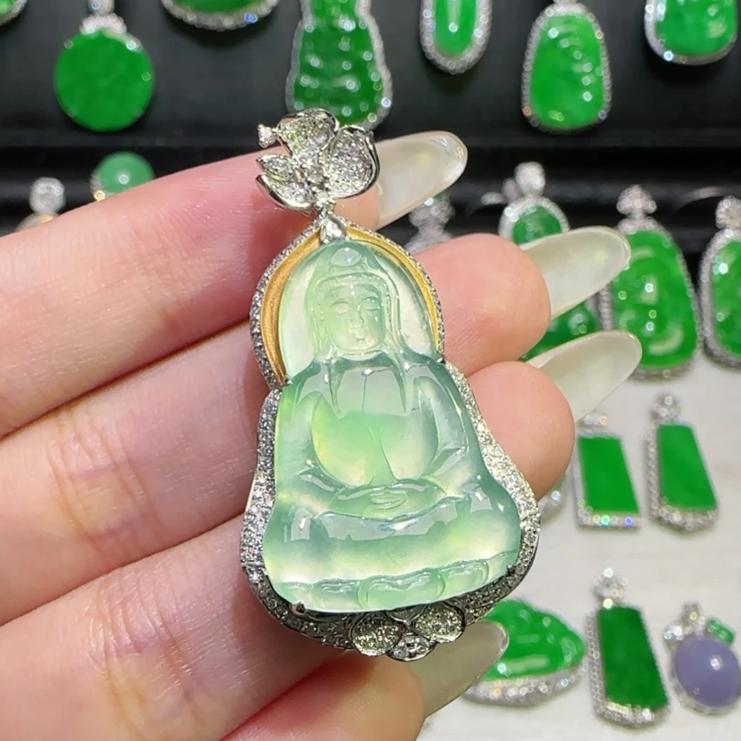 翡翠18K金镶嵌颈饰