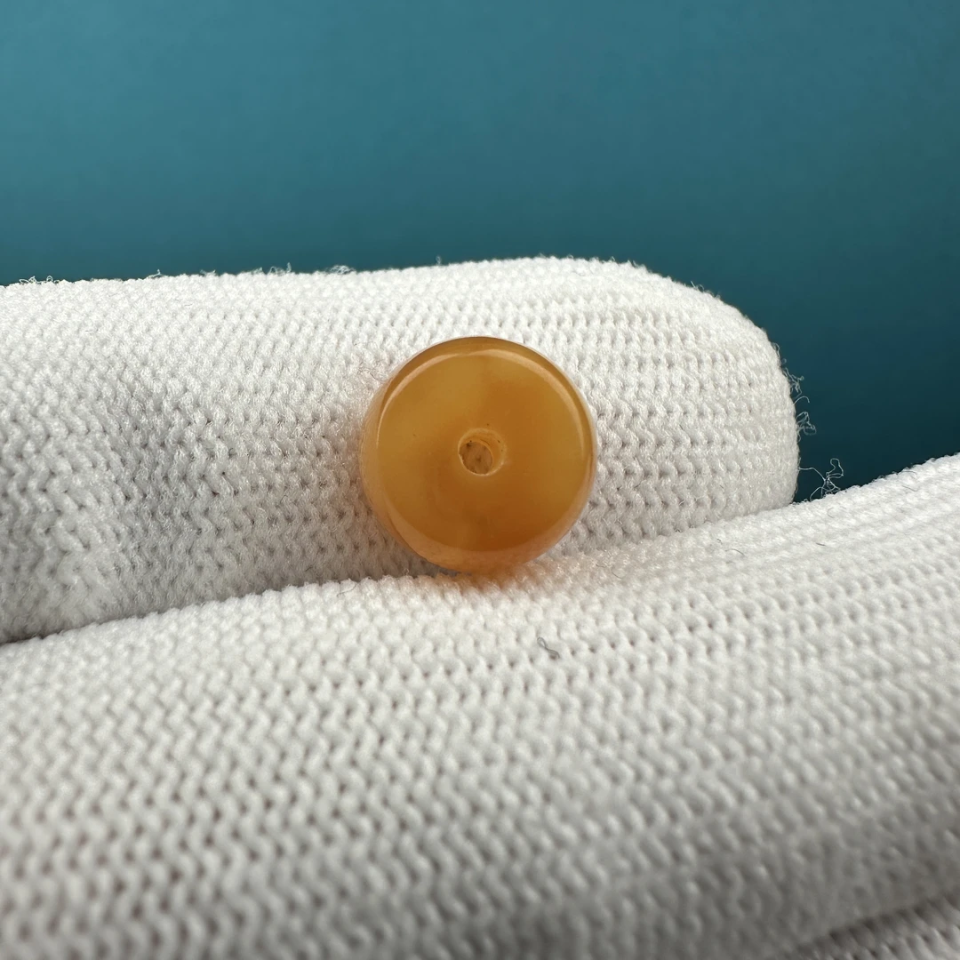 J4472 天然原矿俄料蜜蜡墩子9.8*7.3 mm支持鉴定 假一罚十