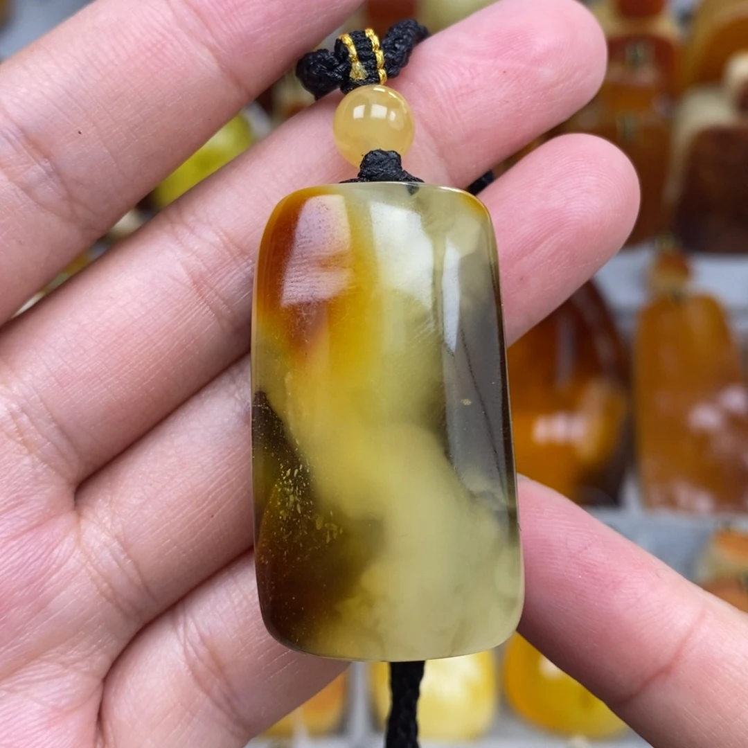 琥珀未镶嵌珠宝奇石