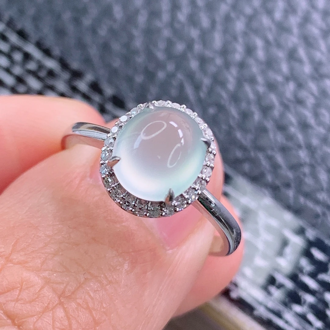 天然缅甸A货翡翠冰种冰透水润蛋面戒指18k金镶嵌8.2*7.3*4.8mm