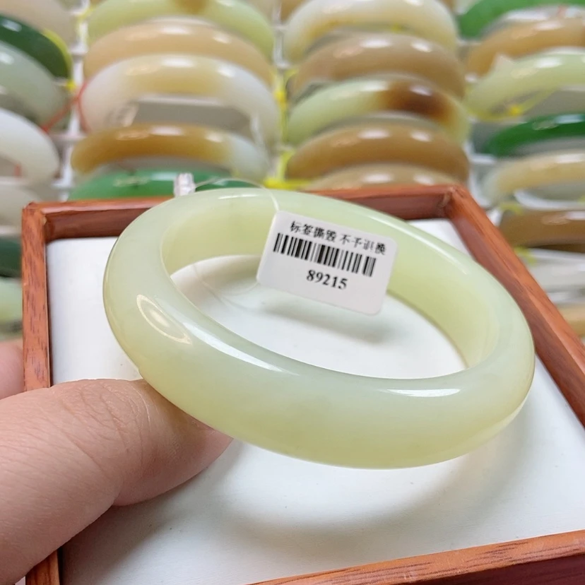 【闪购商品】和田玉手镯未镶嵌5758