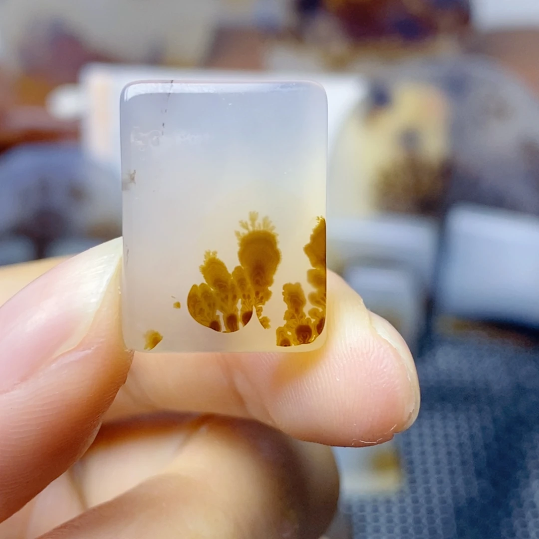 玛瑙/玉髓未镶嵌珠宝奇石