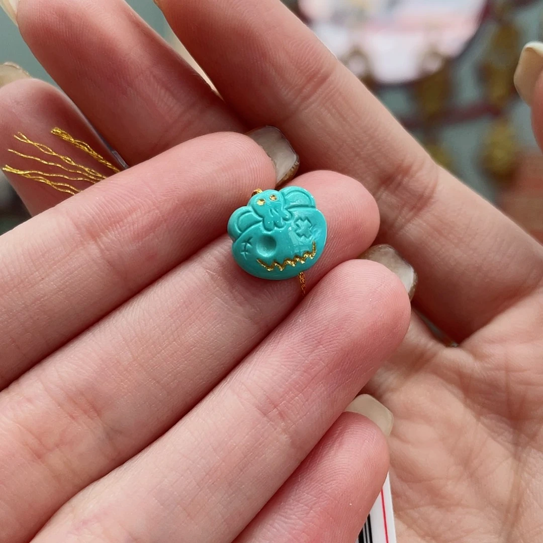 绿松石颈饰未镶嵌