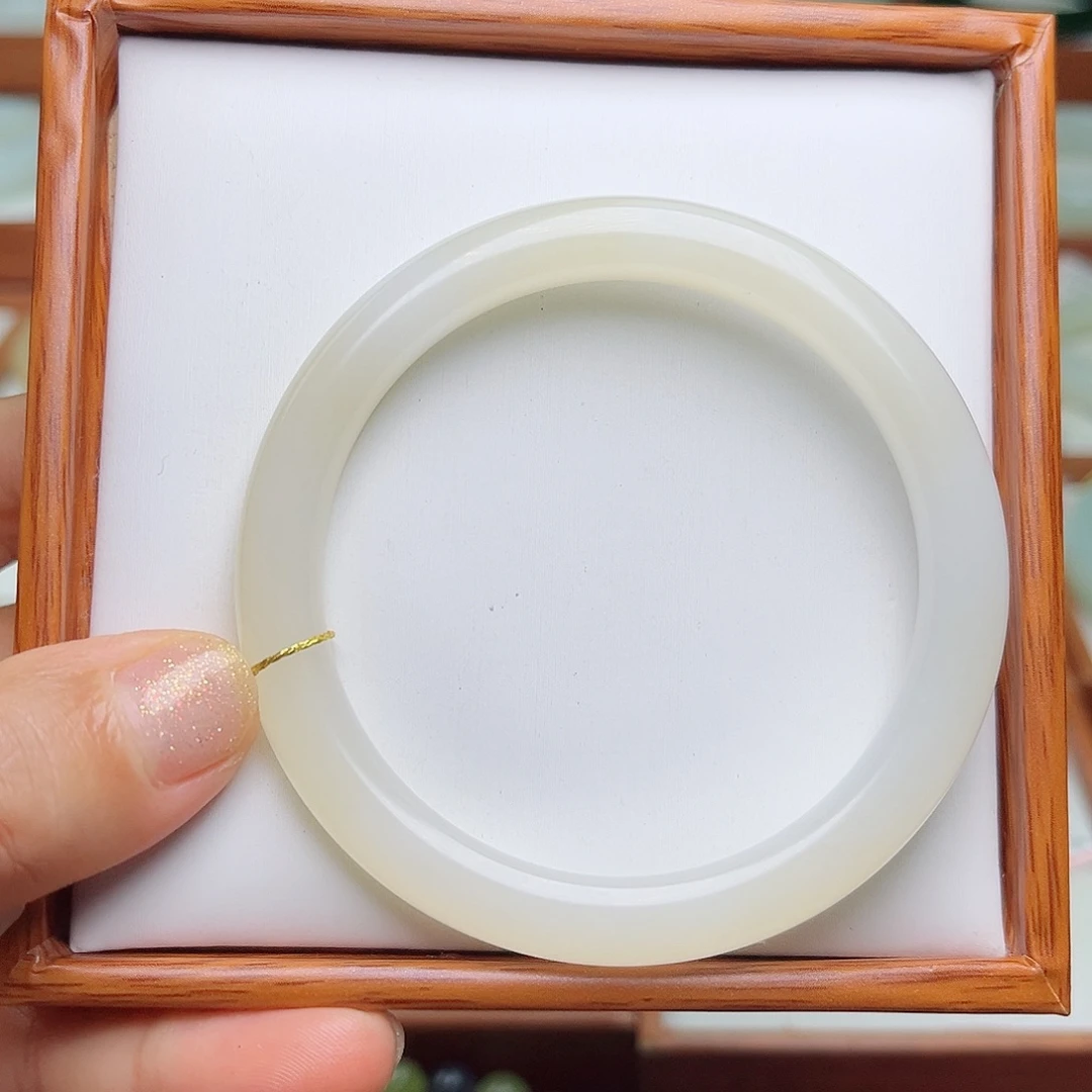 和田玉未镶嵌手镯57