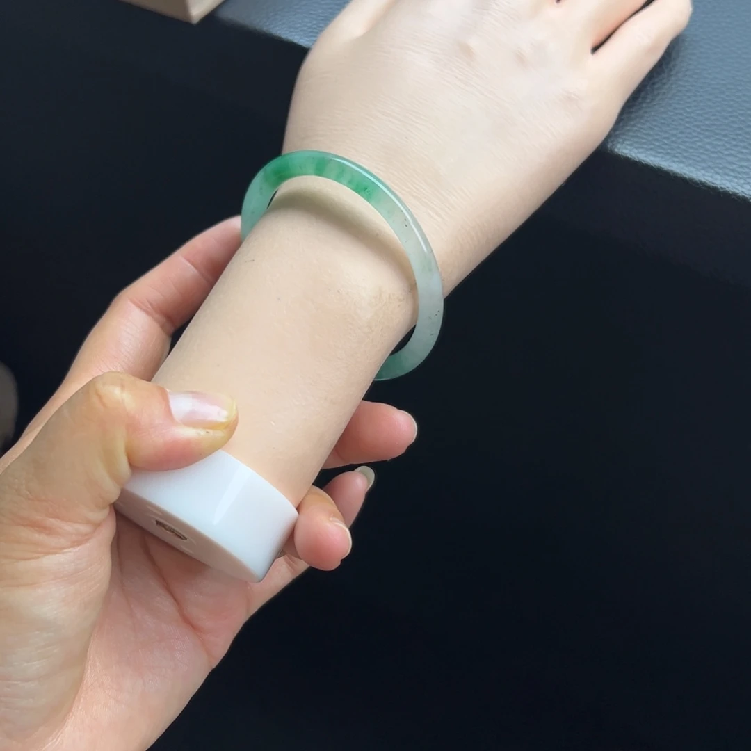 石英质玉未镶嵌手镯非洲翠5152