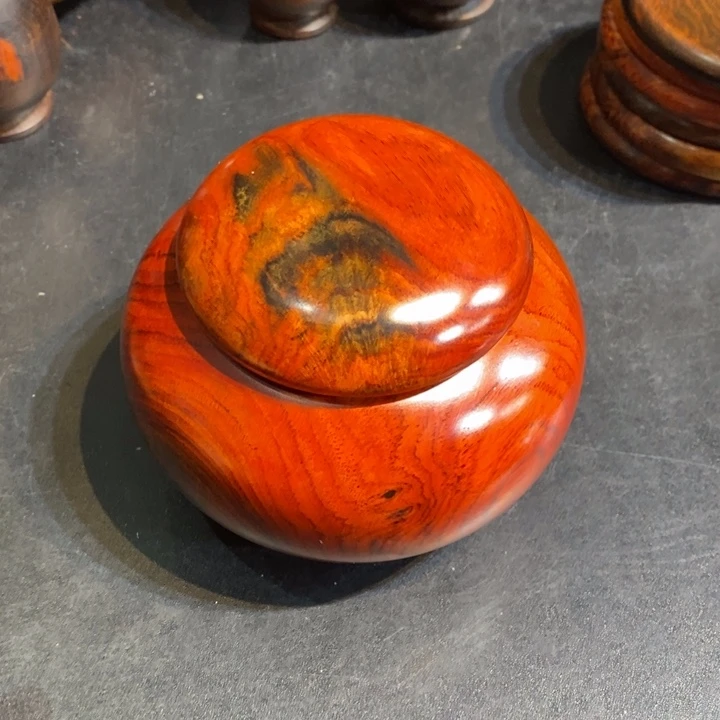 红***店罐子。一个特价包邮