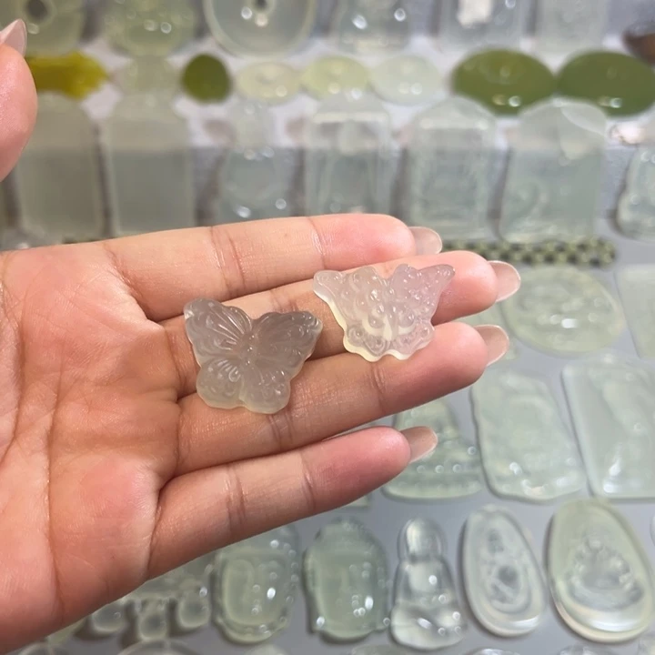 岫玉未镶嵌岫玉挂件蝴蝶