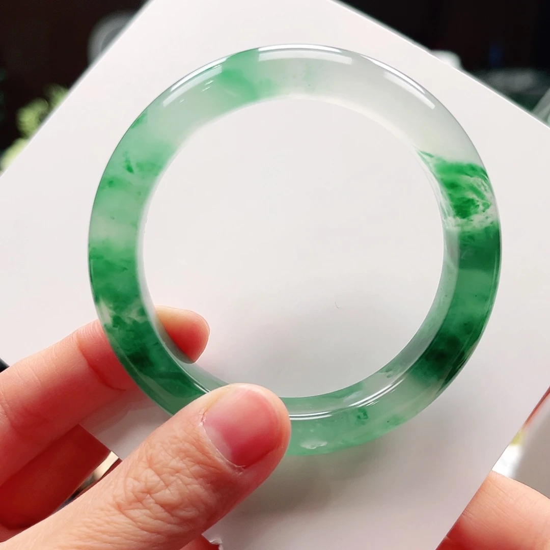 石英质玉未镶嵌手镯