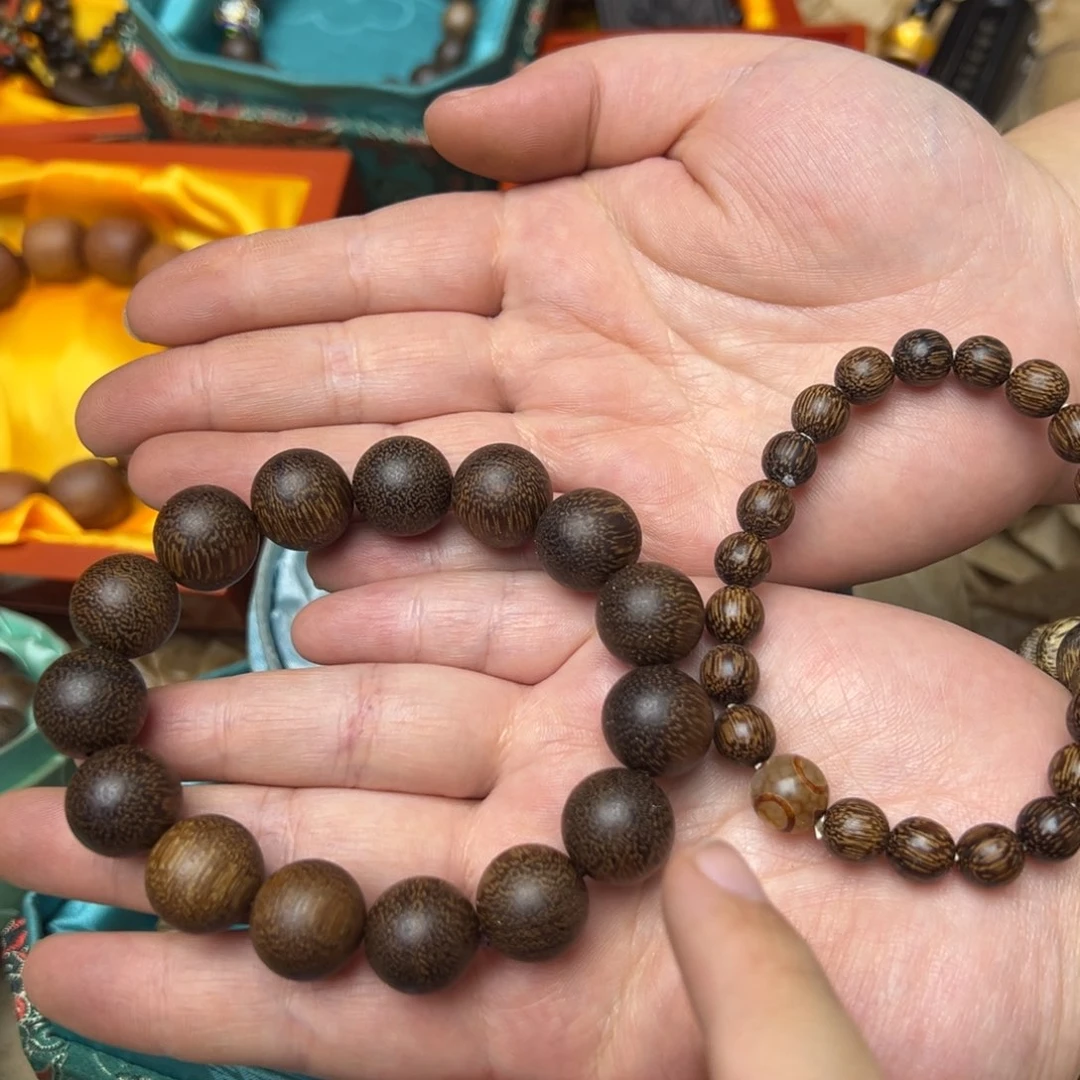 大叶紫檀（黑酸枝木类）