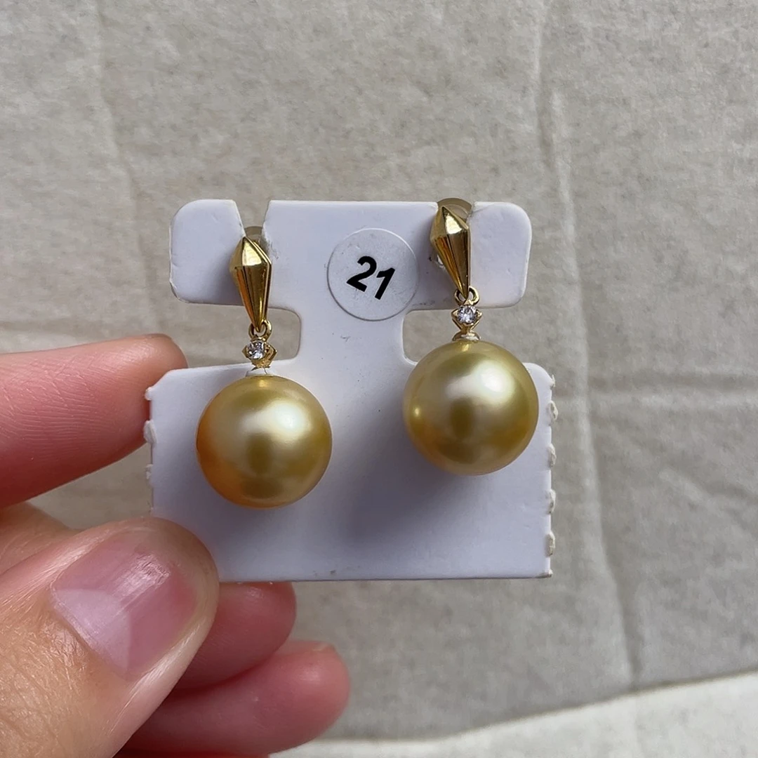 18K金镶嵌海水珍珠耳饰半***鞋