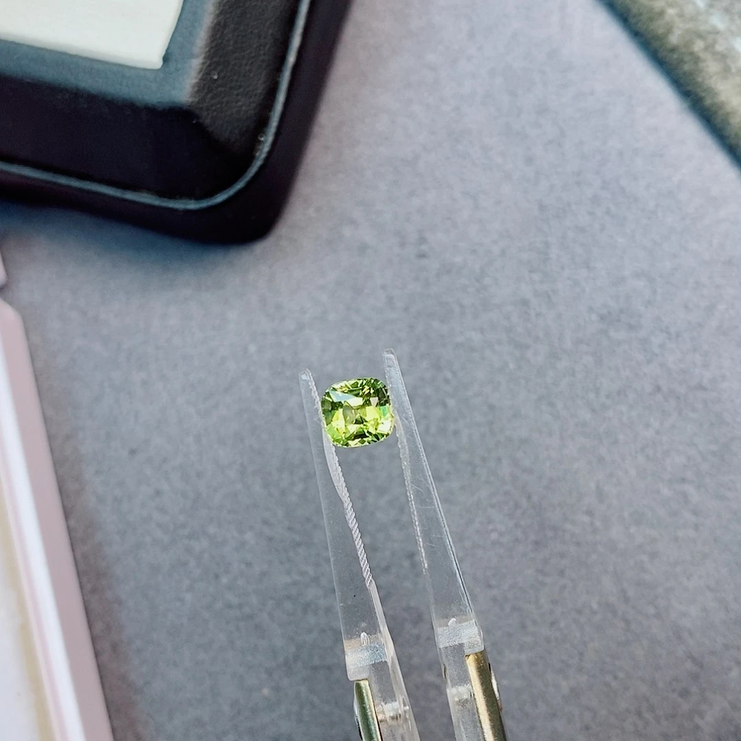 裸石金绿宝石1.05ct