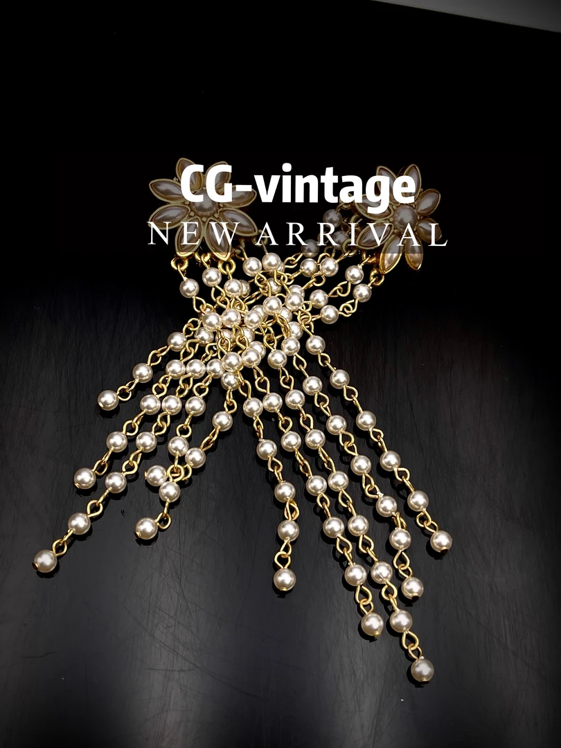 铜合金仿珍珠耳饰 【0035】新年氛围感装扮轻奢耳环手工气质时尚