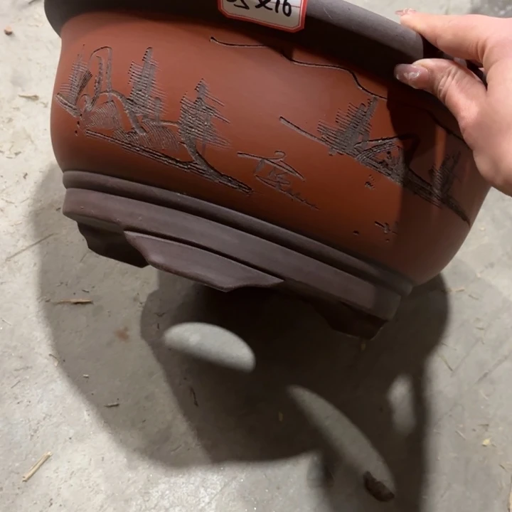 紫砂花盆    60-2。  红，蓝