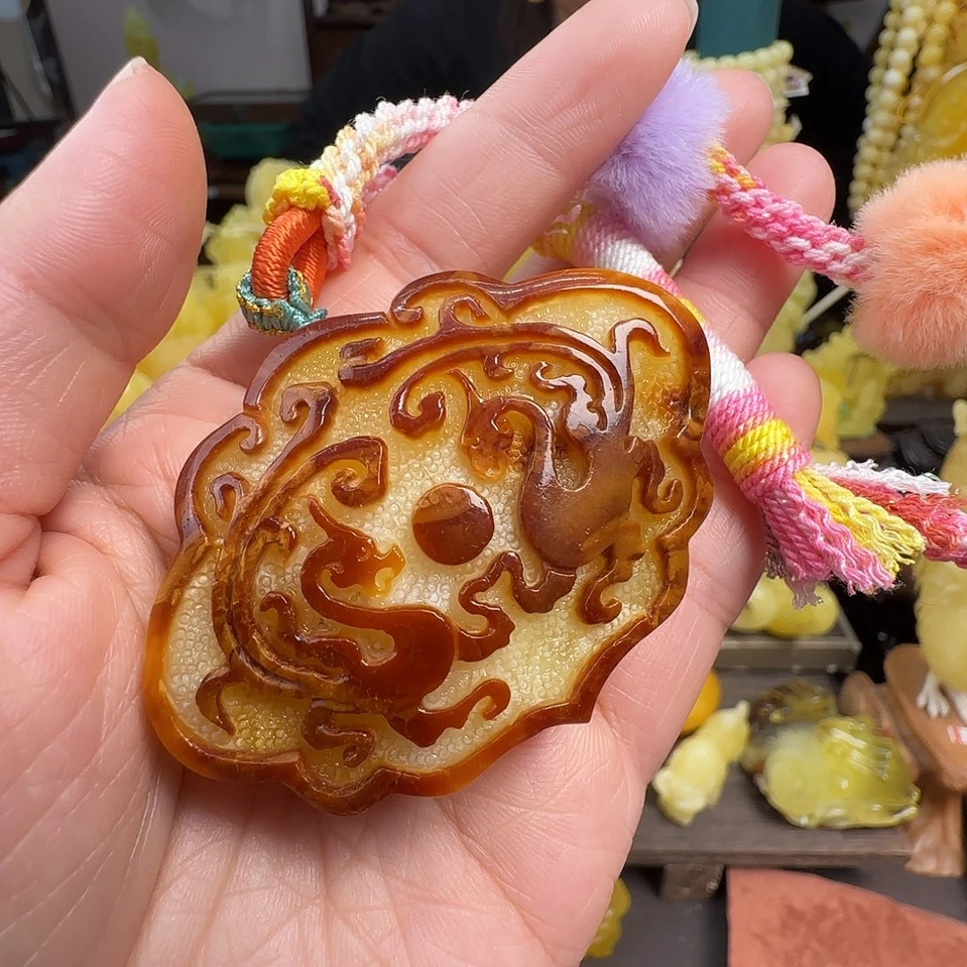 蜜蜡未镶嵌珠宝奇石