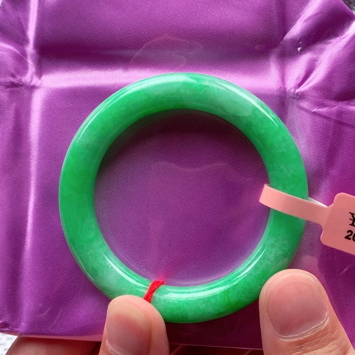 翡翠未镶嵌手镯翡翠