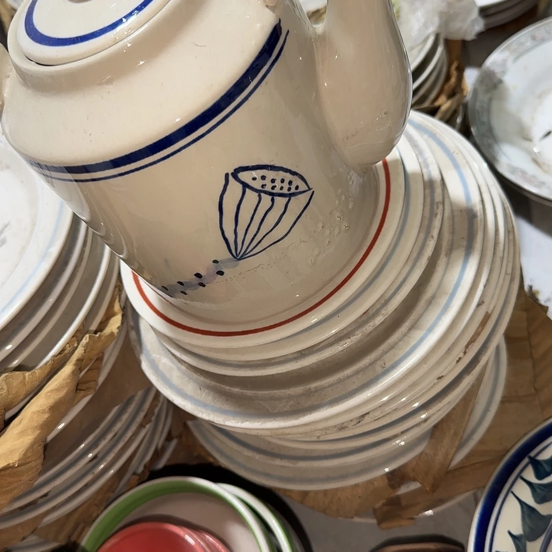 茶盏在你身边是个人吧哈哈好