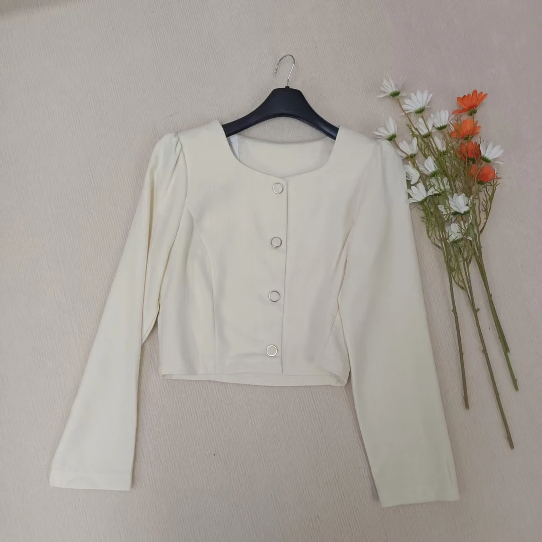 唯琳剪标   5仓D2-5-A-1247款   76米白色小香长袖短款外套