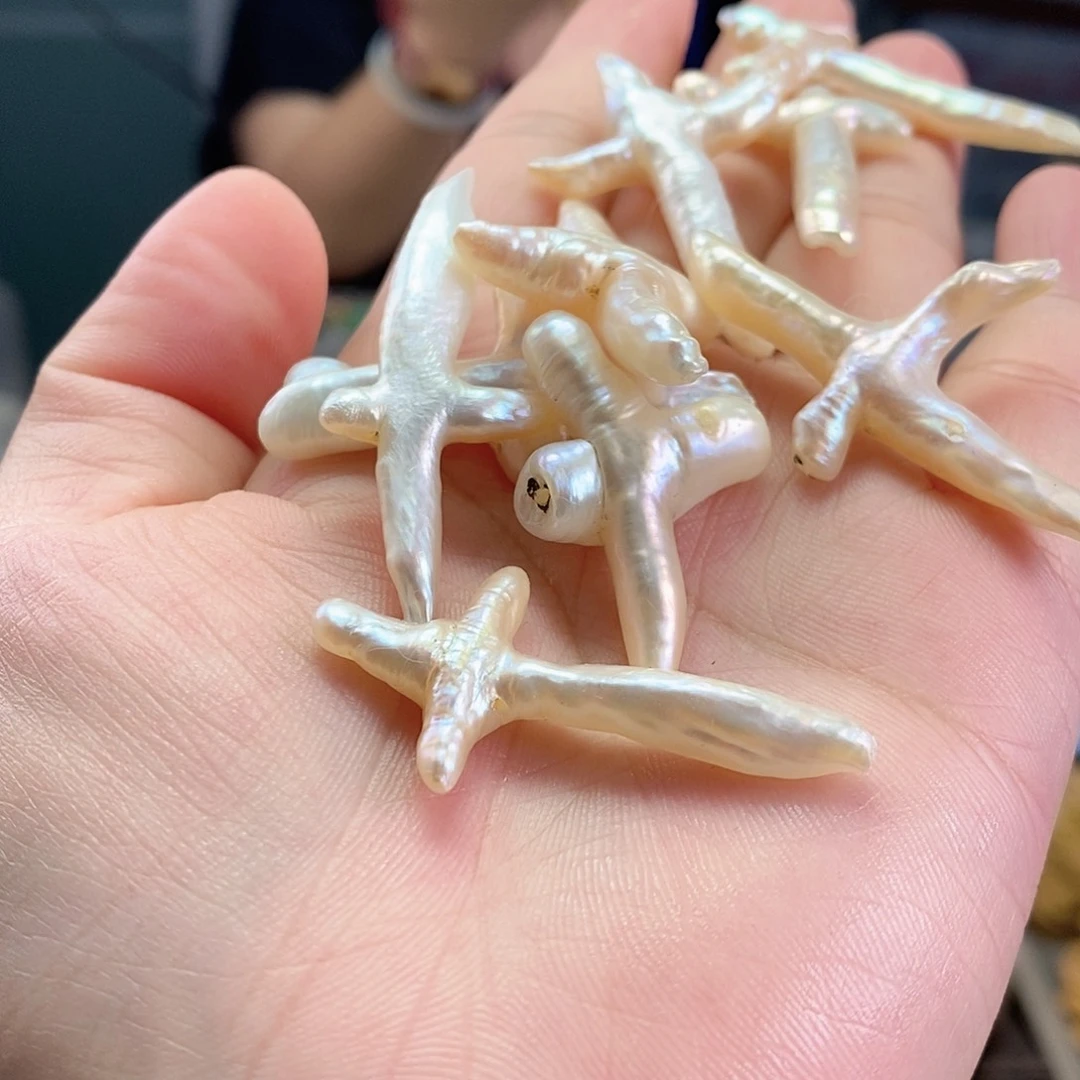 未镶嵌淡水珍珠胸饰