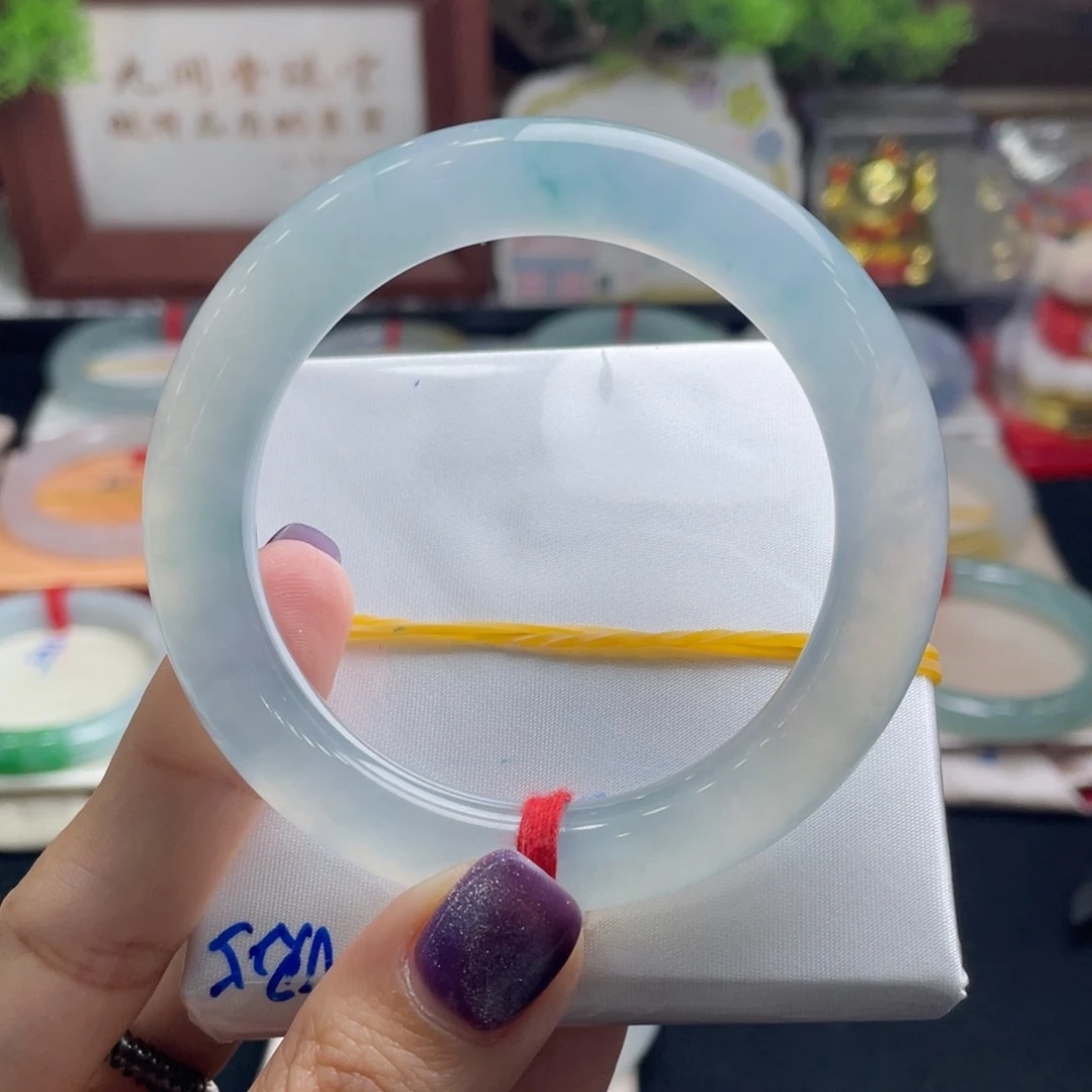 翡翠未镶嵌手镯12号 53+圆条 刚子