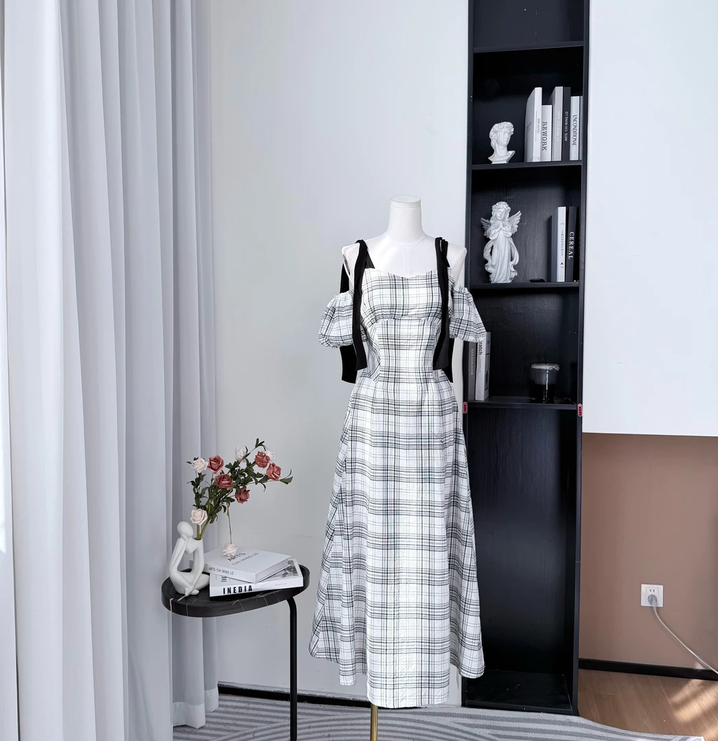 小八定制25夏季新款法式气质轻熟复古格纹设计感连衣裙 10833 BCK