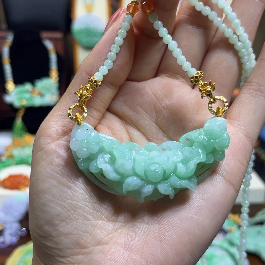 翡翠未镶嵌颈饰天然翡翠